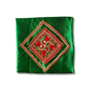 Maamat / Decorated cloth to cover