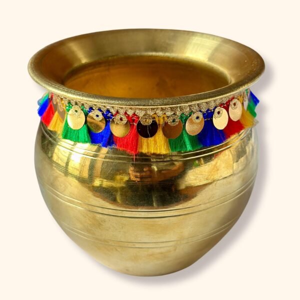 HALDI MEHENDI SHAADI Brass Kalash 500ml for Krishna Pooja, Ganesh Lakshmi Poojan, Diwali Decoration Mandir, Wedding Return Gift Lota Kalasam Chembu (10cm) Decorated with Lace